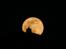 Lever de lune sur le Mont Saint-Michel